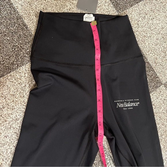 NWT- New Balance Black Women's Performance Logo Leggings Size XS - Picture 6 of 10
